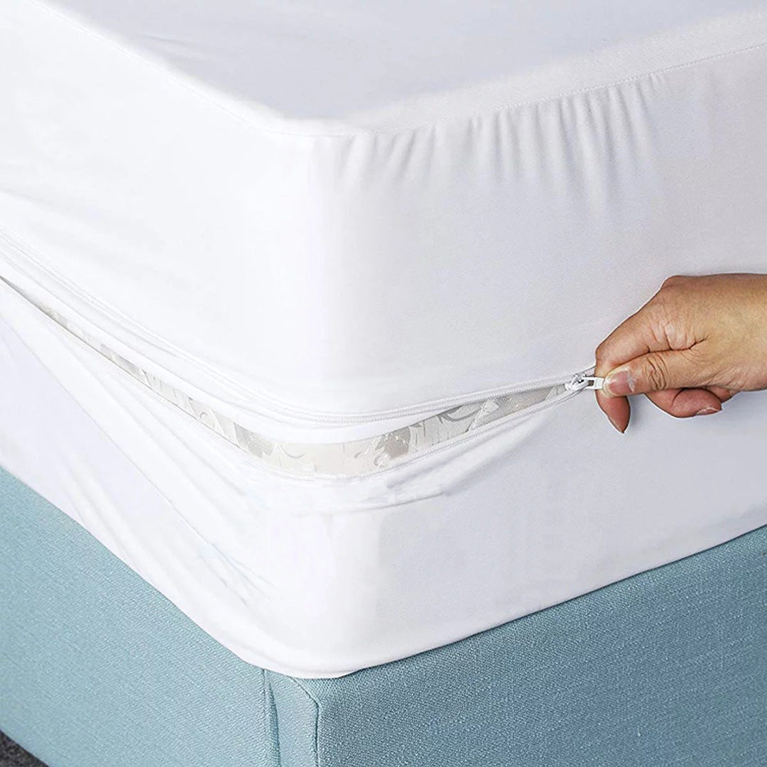 Zipper Waterproof Mattress Protector (Maroon)